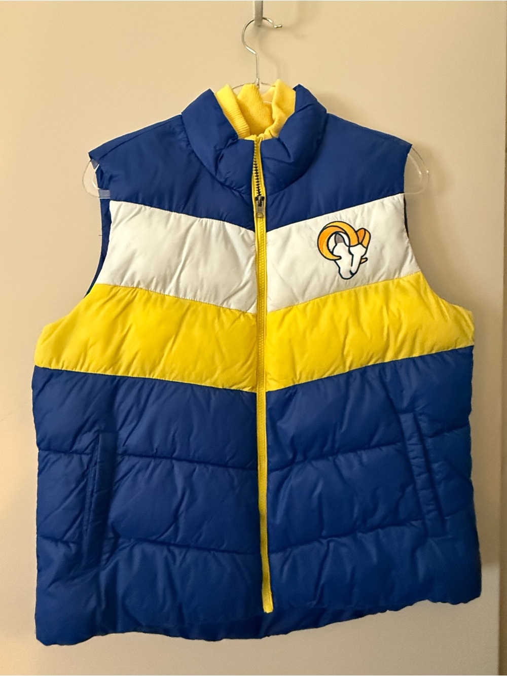 LA Rams Puffy Vest